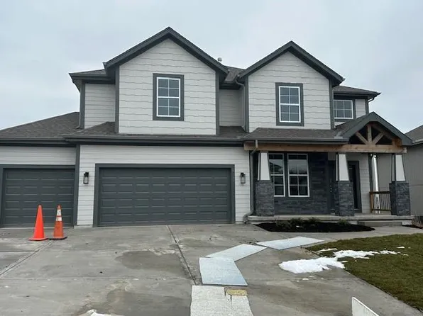 2725 W Dartmouth St, Olathe, KS 66061