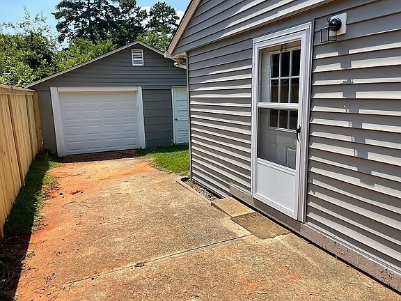 2nd image of 16 Westbrook Ln