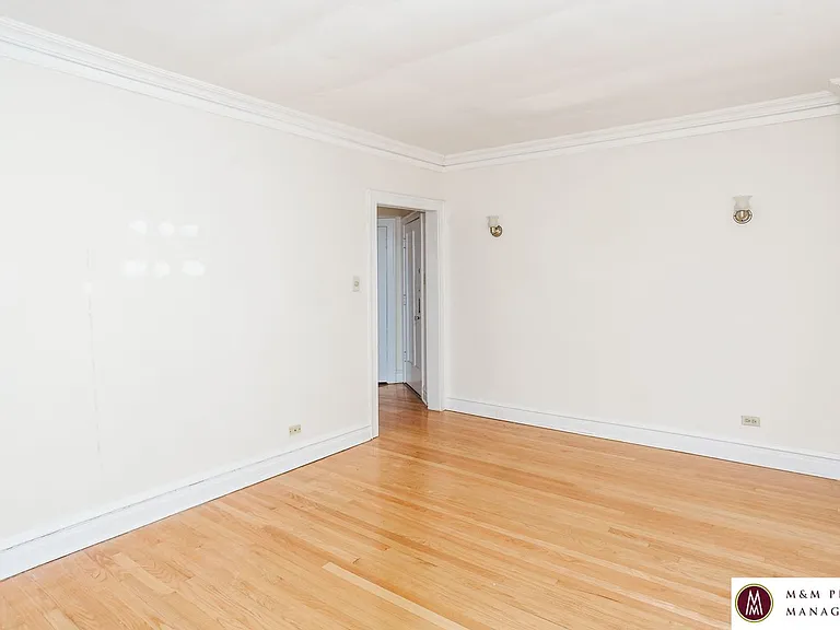 327 Harrison St — Photo 4
