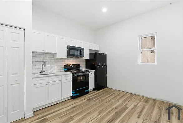 6320 Vine St #1 — Photo 3