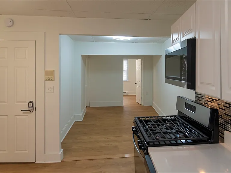 144 Salem St #4 — Photo 3