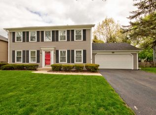 812 Manchester St, Naperville, IL 60563