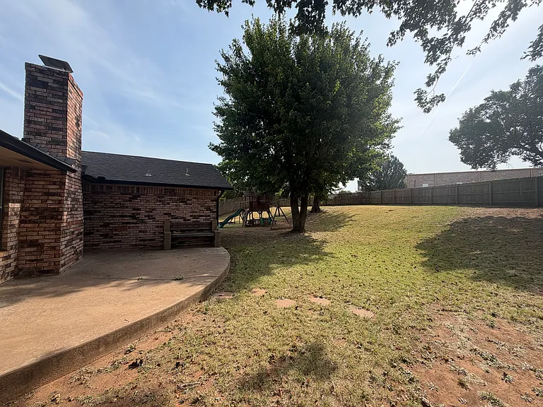 1802 Brookside Dr — Photo 7