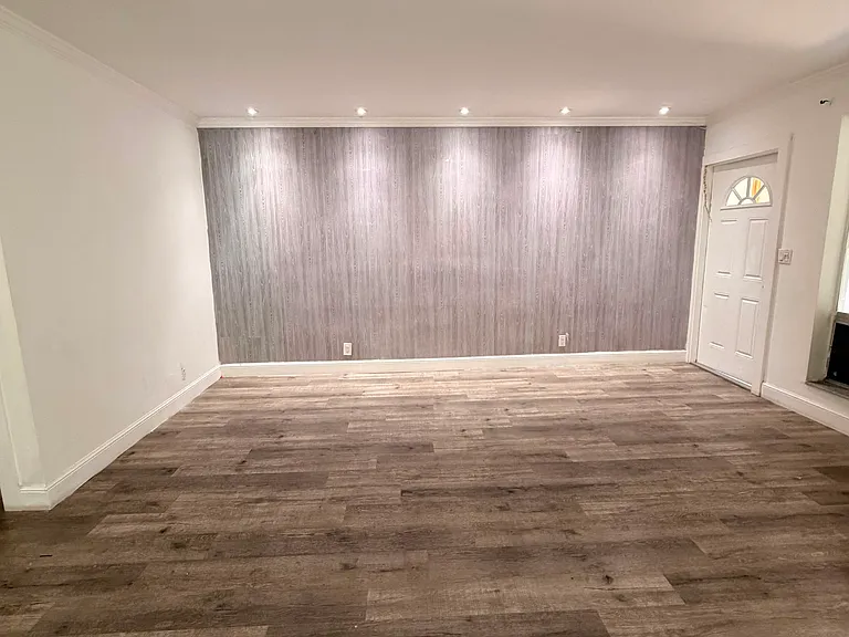 1820 N 17th Ave #4 — Photo 5