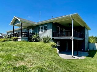 7800 Hidden Hills Rd, Kearney, NE 68845