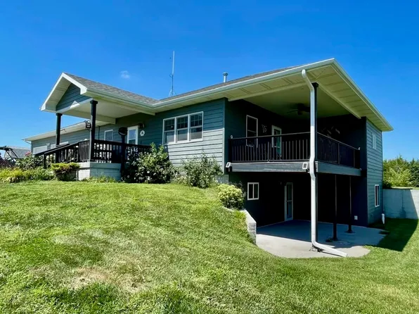 7800 Hidden Hills Rd, Kearney, NE 68845