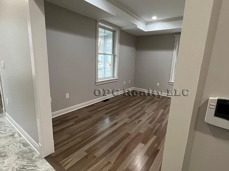 709 Webster St — Photo 11