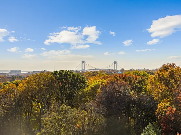 135 Eastern Parkway image 6 of 20