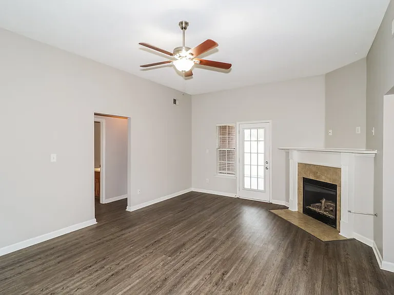 5760 Landau Dr — Photo 6