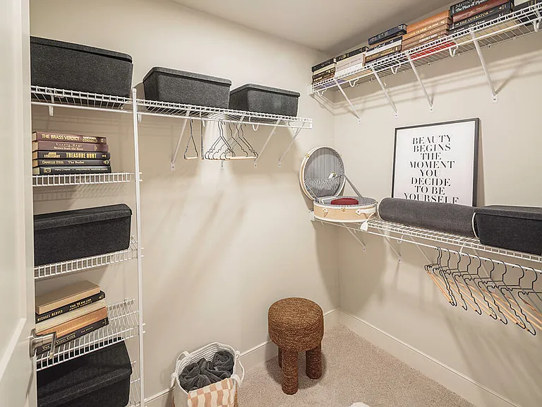 CALIXA Apartment Homes — Photo 8
