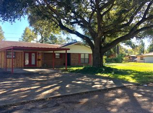 962 Travis St, Vidor, TX 77662