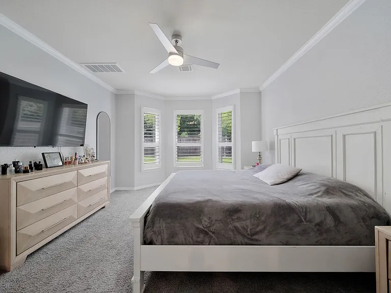 26028 Hasting Ridge Ln — Photo 20