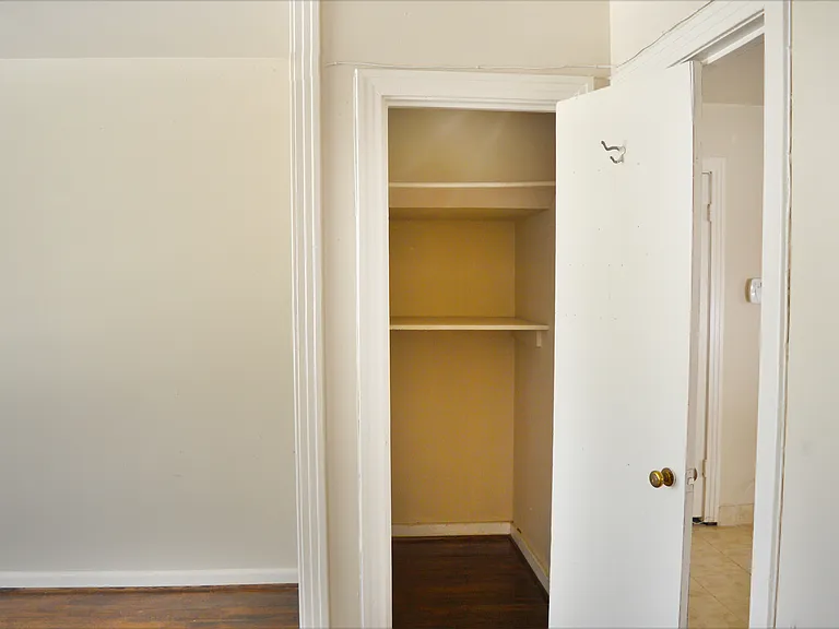 4720 Polk St — Photo 9