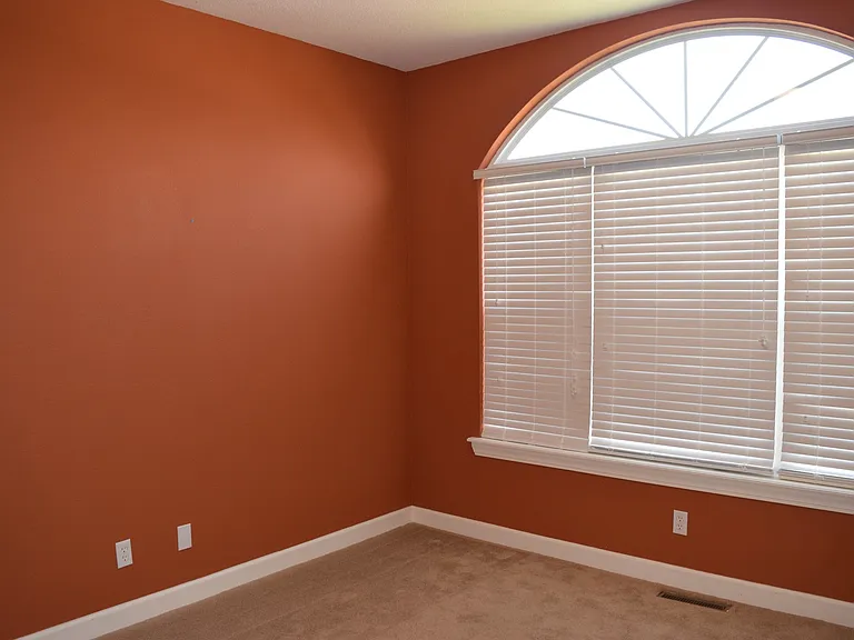 16218 Heartland Ln — Photo 42
