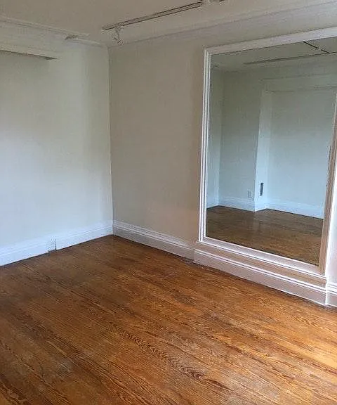1018 Carpenter St — Photo 11