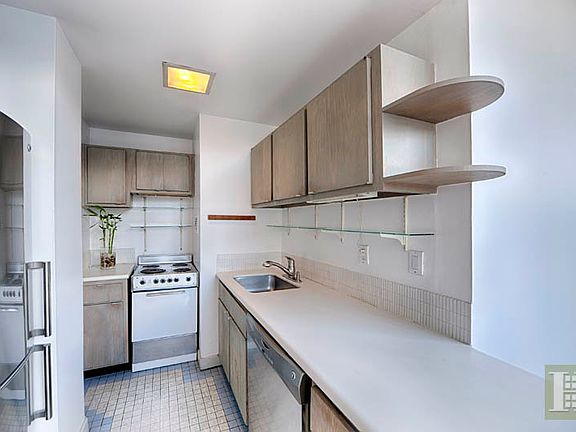 4th image of 111 4th Ave APT 7-J
