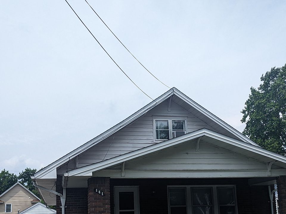 front of home with great front porch