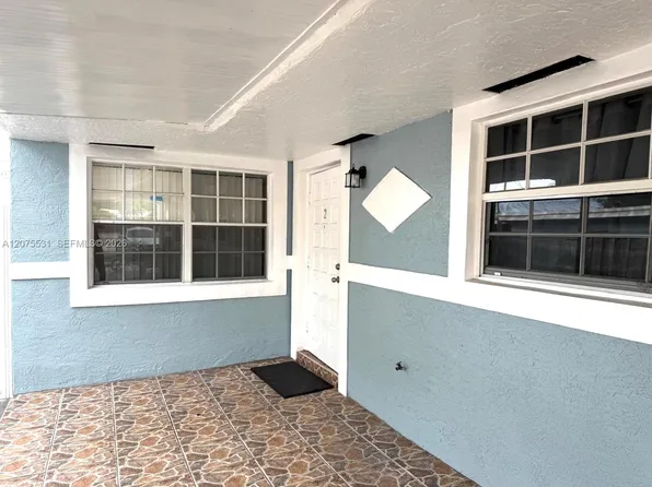6034 SW 35th St #1-2, Hollywood, FL 33023