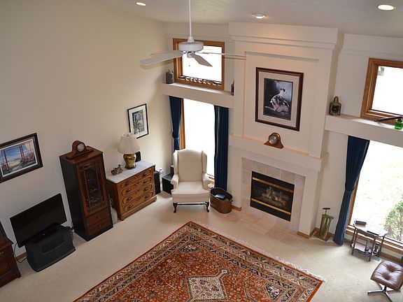 5th image of 1108 Thornberry Creek Dr