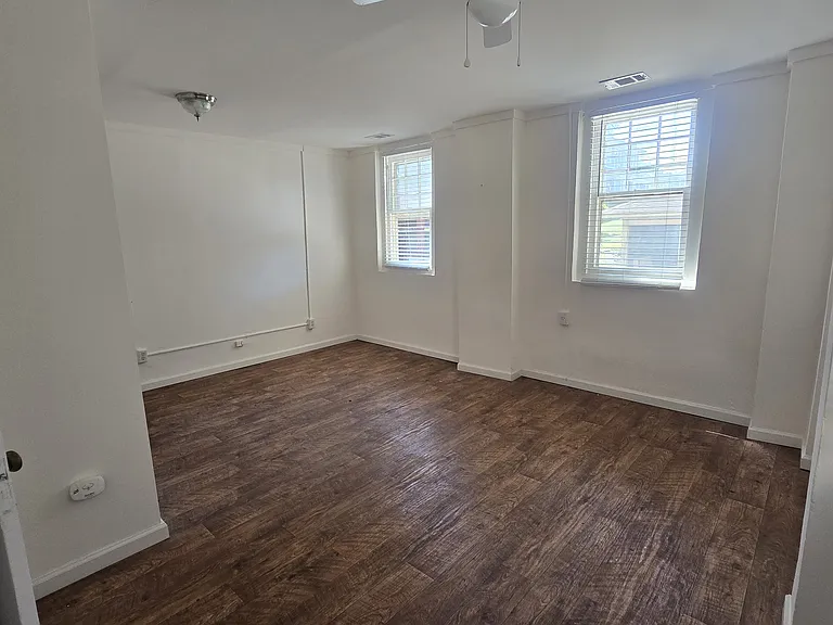 779 Virginia Ave NE #T — Photo 12
