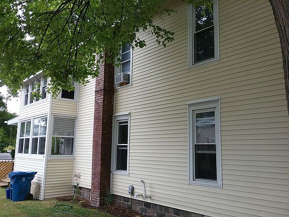 3rd image of 410 W Huron Ave