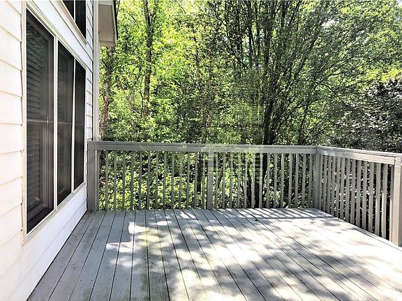 4th image of 5140 Courton St