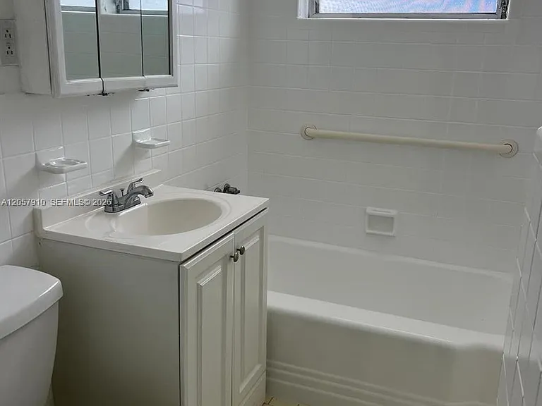 7333 Byron Ave #7331 — Photo 8
