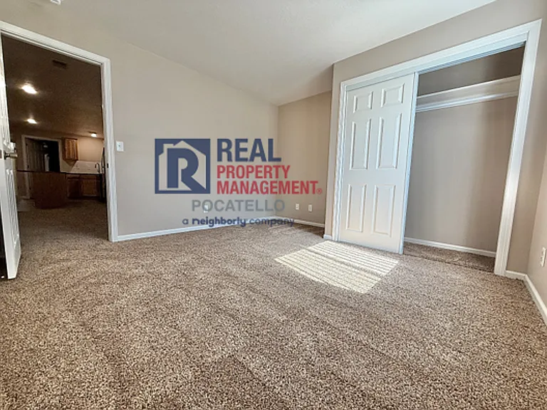 13355 N Dekay Rd — Photo 16