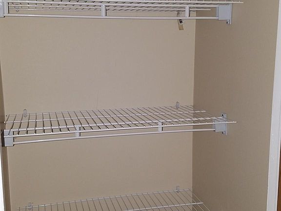 4th image of 1450 Garrison Ln APT 3