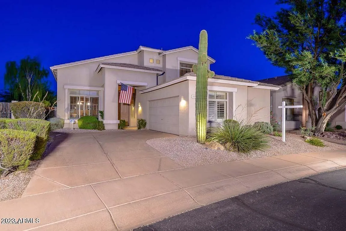 3 bed, 2.5 bath, 2428 sqft, $3,500 — Photo 1