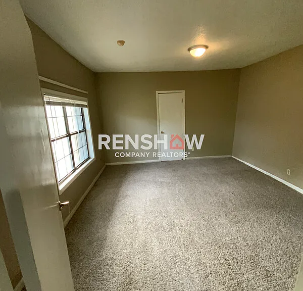 525 Baxter St — Photo 19