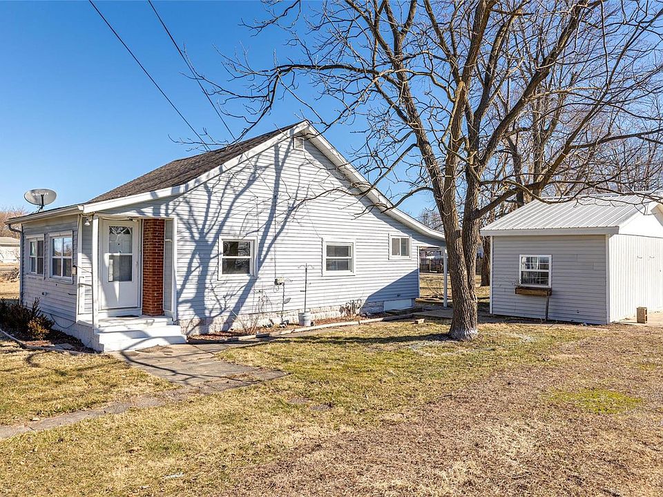 715 Westwood St, Gillespie, IL 62033 Zillow