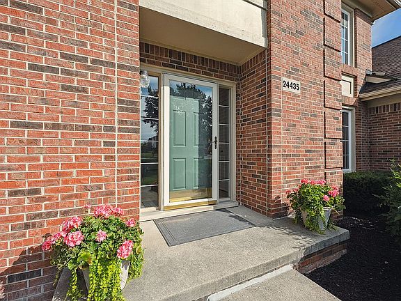 3rd image of 24435 Nantucket Dr