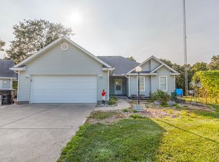 211 Charger Dr, Macks Creek, MO 65786