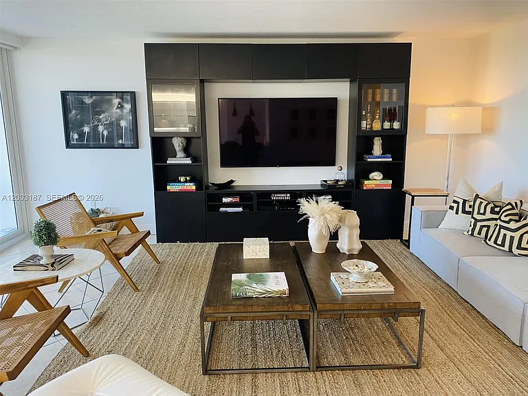 881 Ocean Dr #3E — Photo 12
