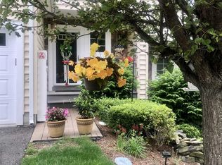 322 Hudson View Ter, Hyde Park, NY 12538