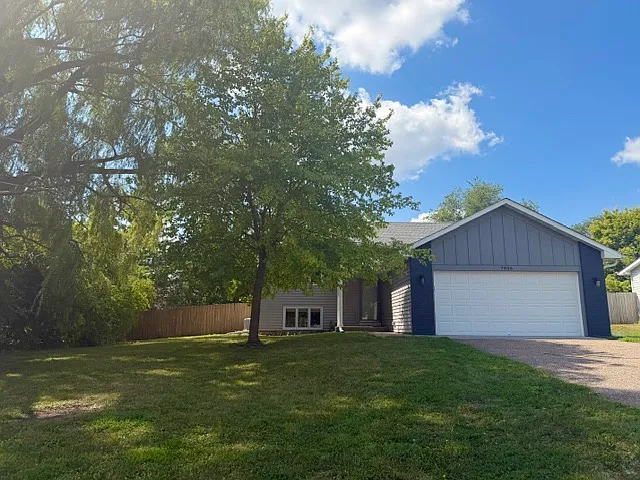 4 bed, 1900 sqft, $2,750 — Photo 1