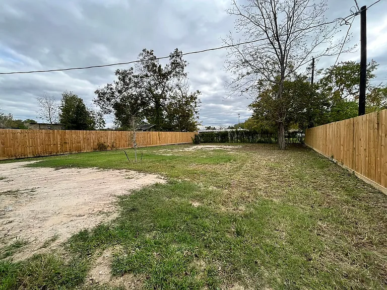 5706 Howell St #A — Photo 27