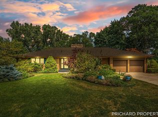 132 Morningside Dr SE, Grand Rapids, MI 49506
