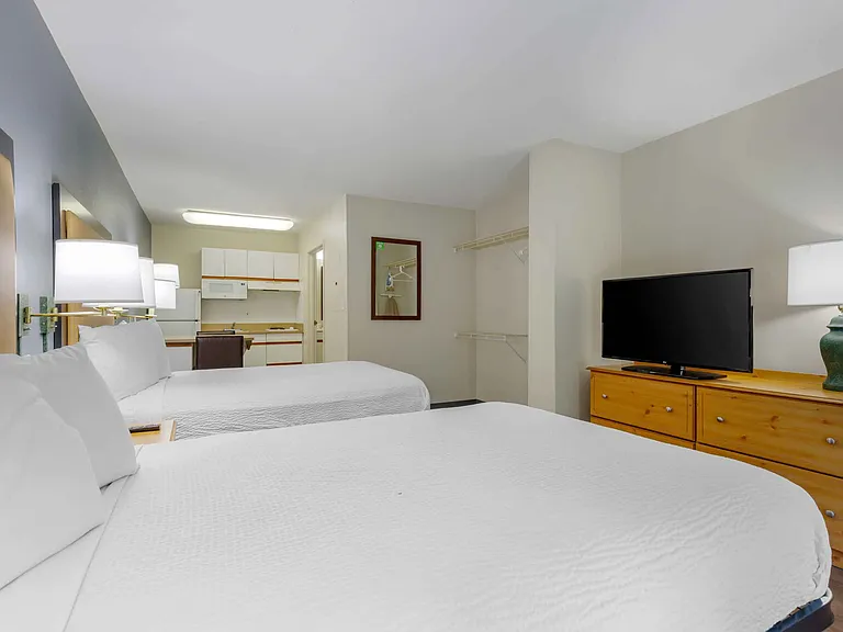 Studio Suite - 2 Full Beds