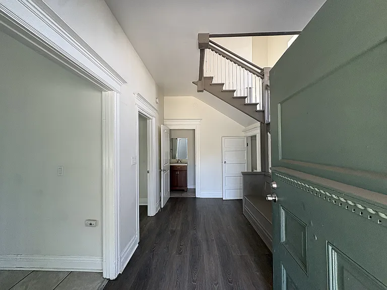 2223 Griffin Ave — Photo 5