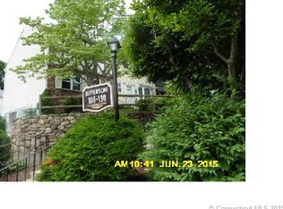 108 E Gate Ln, Hamden, CT 06514