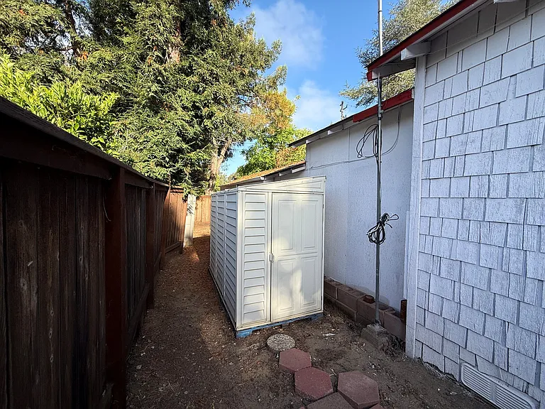 1538 East Ave #B — Photo 18