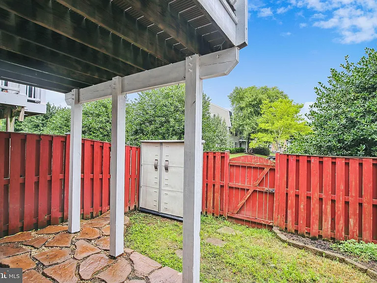 5502 Sacramento Mews Pl — Photo 17