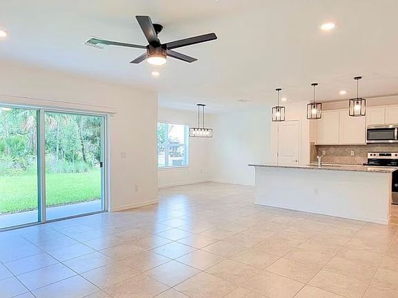 3rd image of 11867 Armada Way