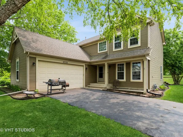 2035 Aspen Dr, Woodstock, IL 60098