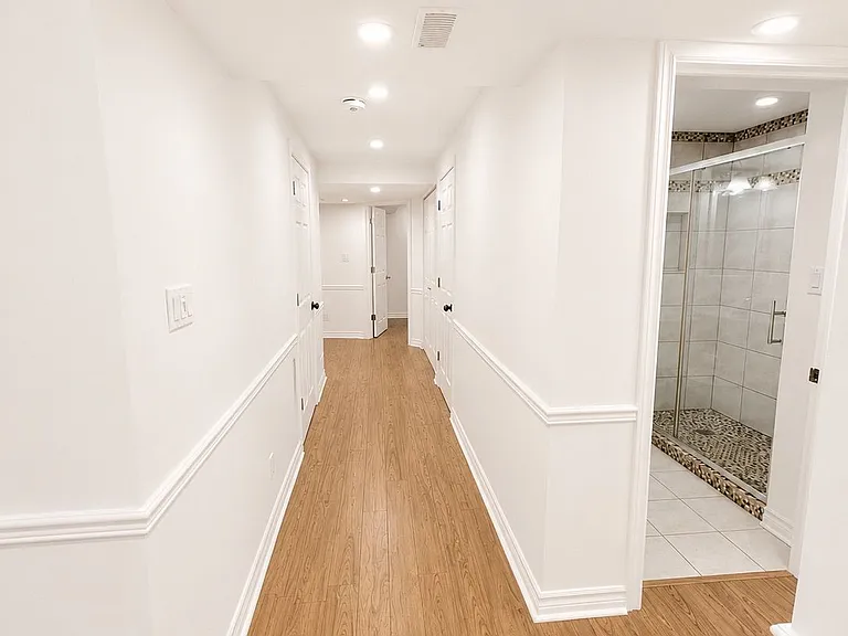 4 Mosely Cres #BASEMENT — Photo 11