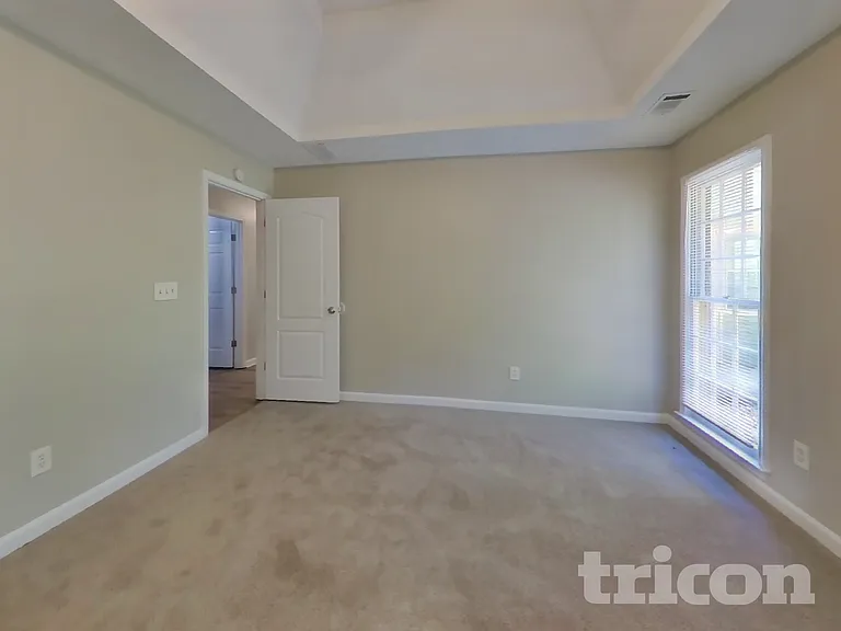 2651 Laurel Woods Ln SE — Photo 9