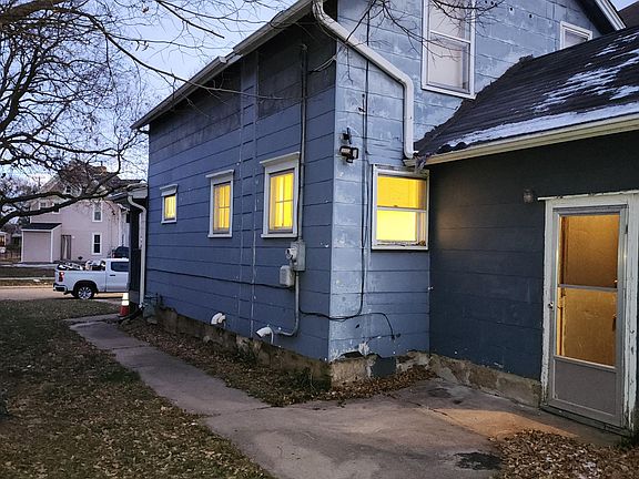 5th image of 544 Woodlawn Ave