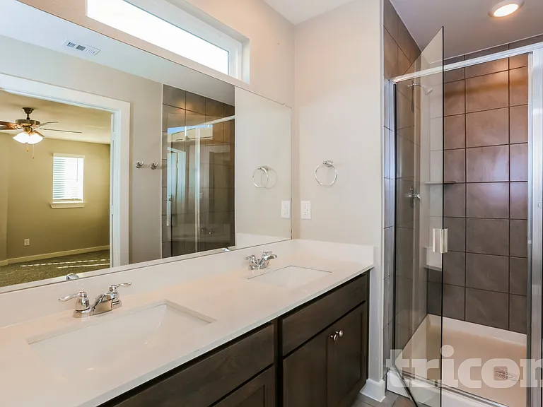 832 Feather Thorn Dr — Photo 9